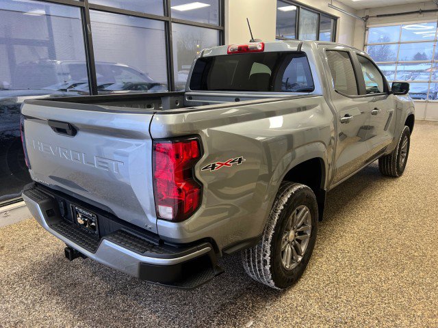Used 2023 Chevrolet Colorado LT image 2