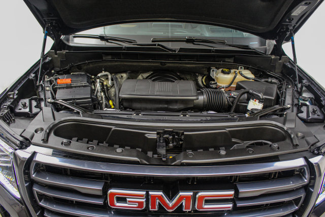 Certified 2024 GMC Yukon AT4 w/ Technology Package AWD/4WD image 35