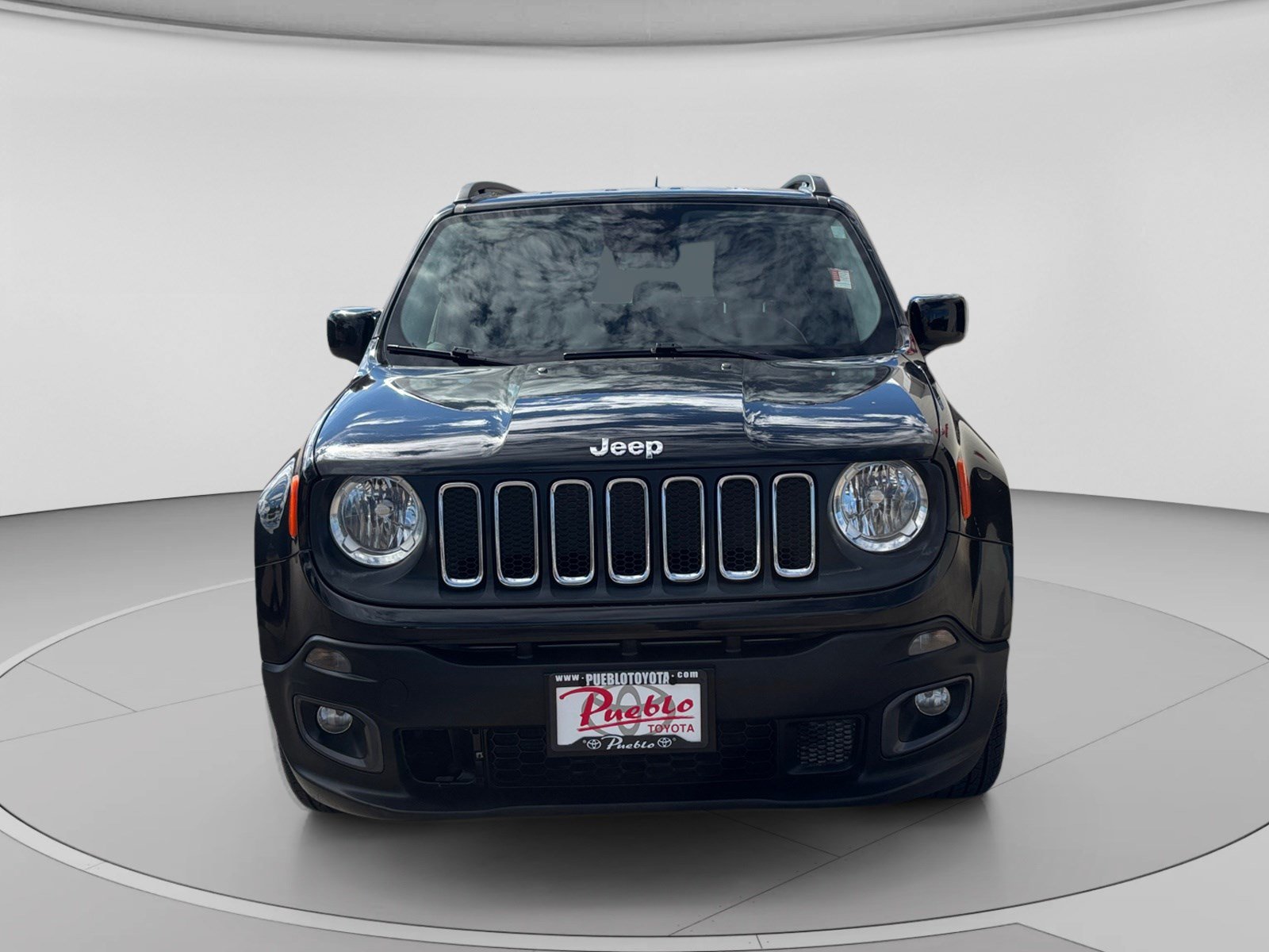 Used 2017 Jeep Renegade Latitude FWD image 8