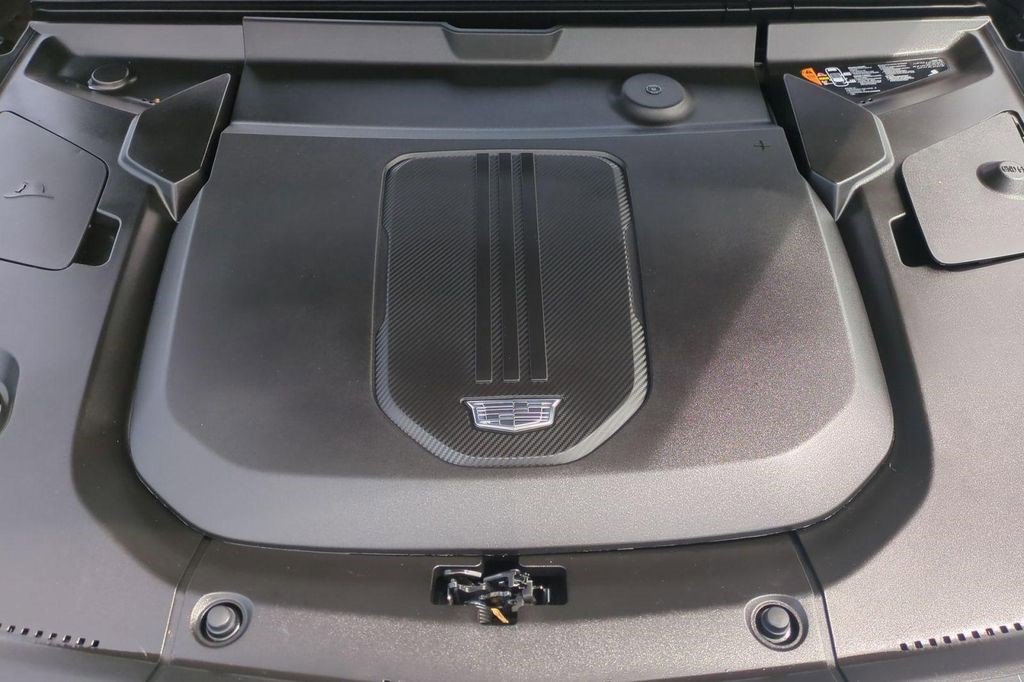 Certified 2024 Cadillac Lyriq Luxury image 18