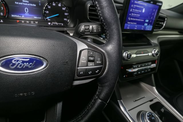 Used 2020 Ford Explorer XLT w/ Equipment Group 202A AWD/4WD image 32