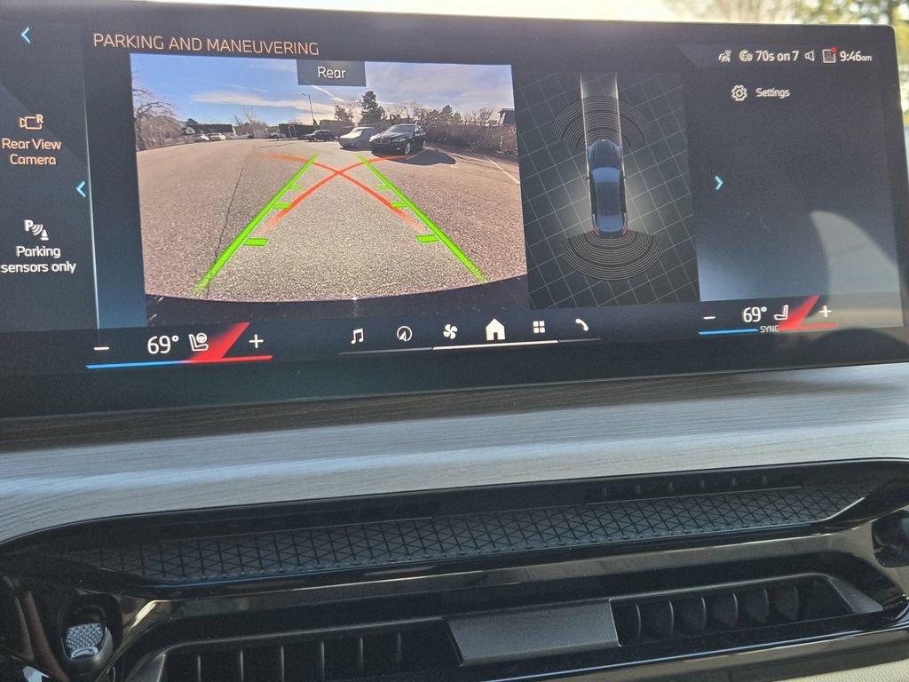 Certified 2025 BMW i4 xDrive40i image 21