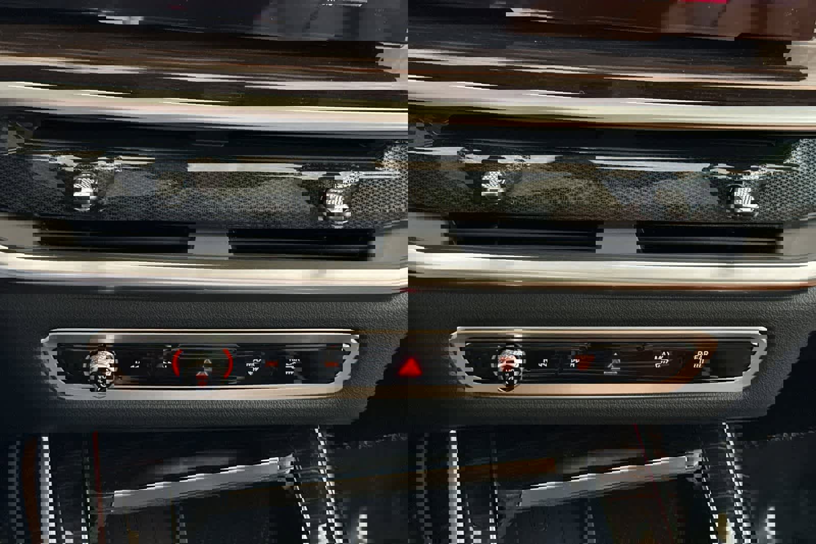 Used 2026 BMW X7 xDrive40i w/ M Sport Package image 21