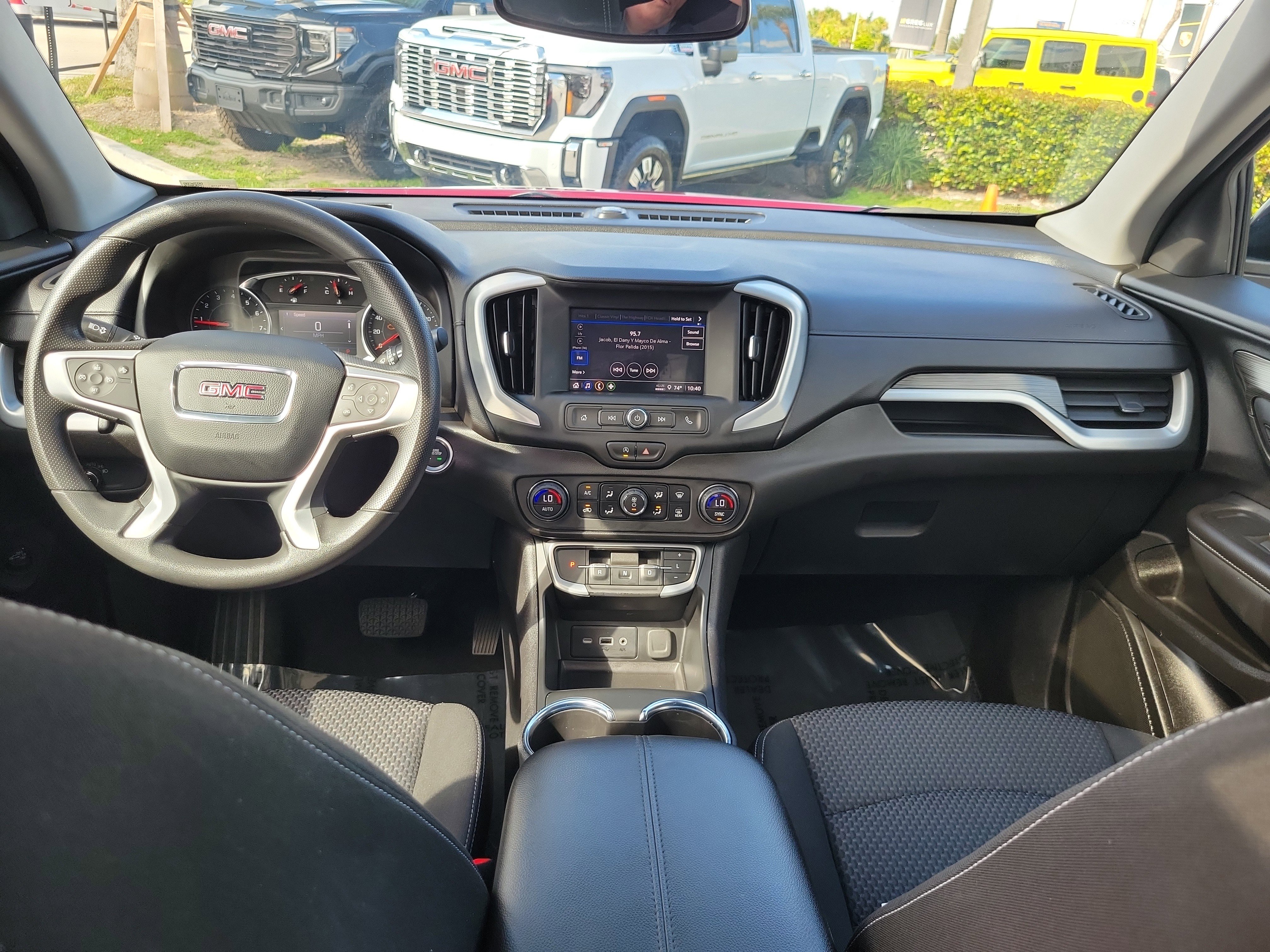 Used 2023 GMC Terrain SLE w/ Driver Convenience Package image 19