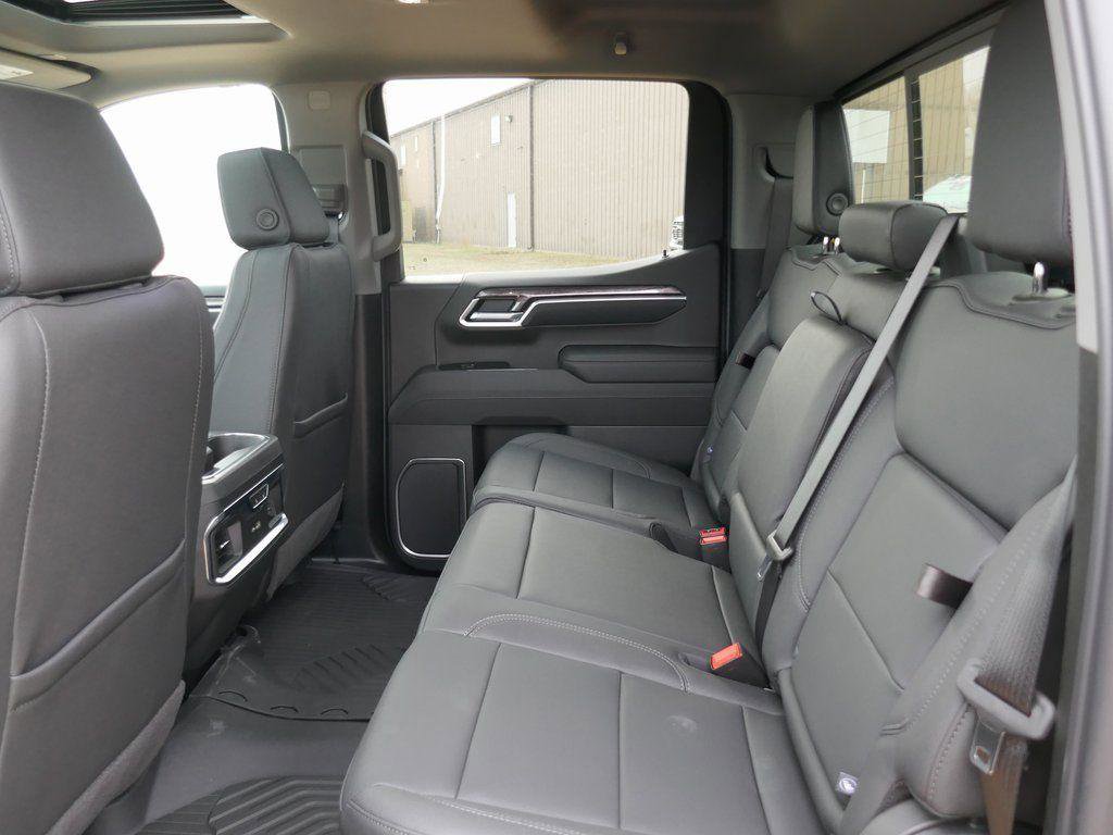 New 2026 Chevrolet Silverado 1500 LTZ w/ LTZ Premium Package image 12