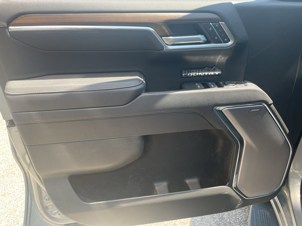 Used 2025 Chevrolet Silverado 1500 High Country w/ Z71 Off-Road Package image 10