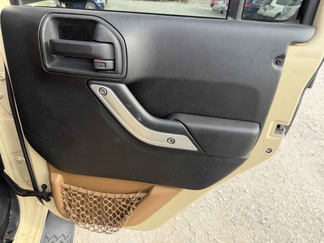 Used 2012 Jeep Wrangler Unlimited Sahara w/ Connectivity Group image 18