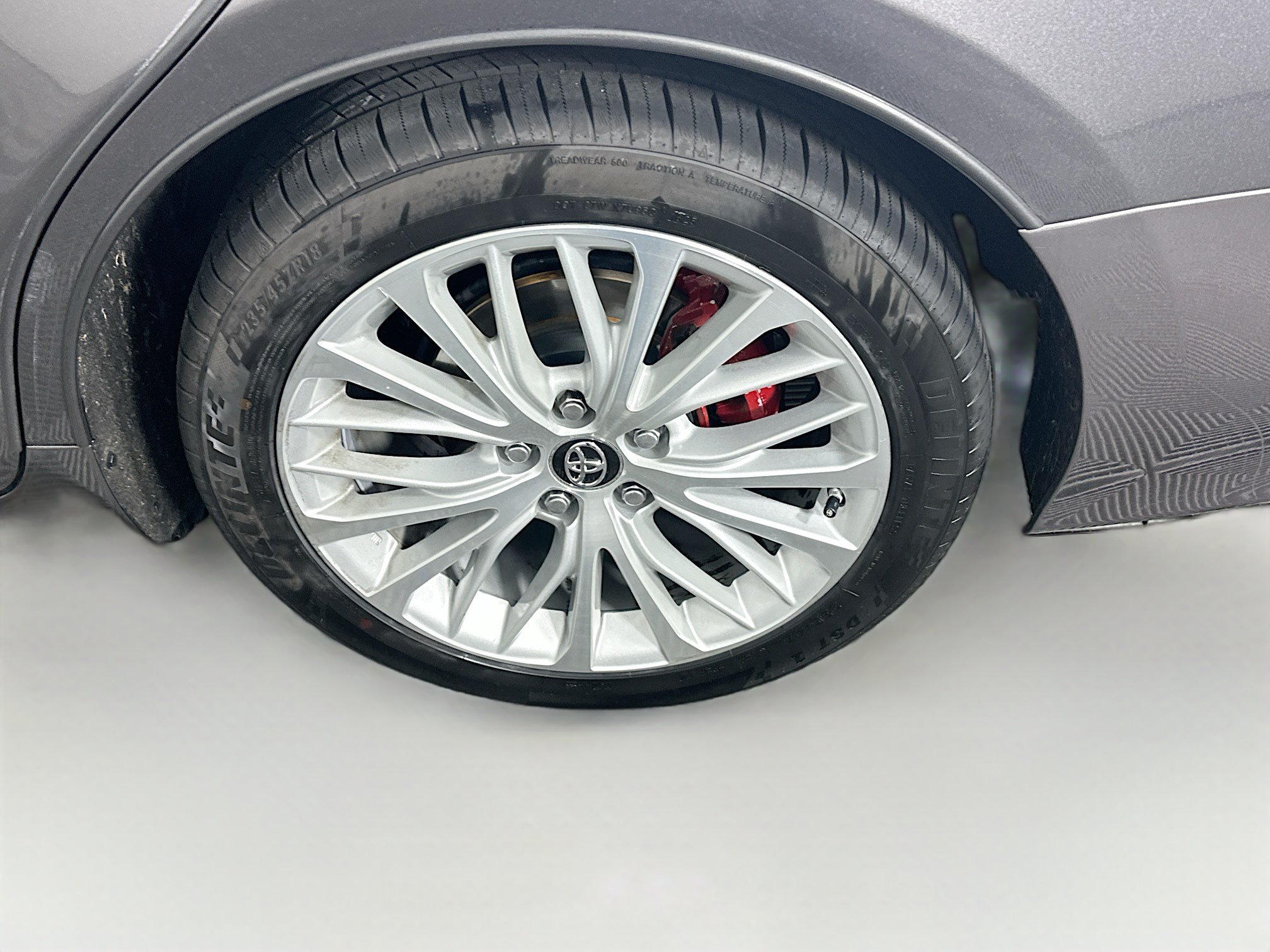Used 2019 Toyota Camry XLE FWD image 11