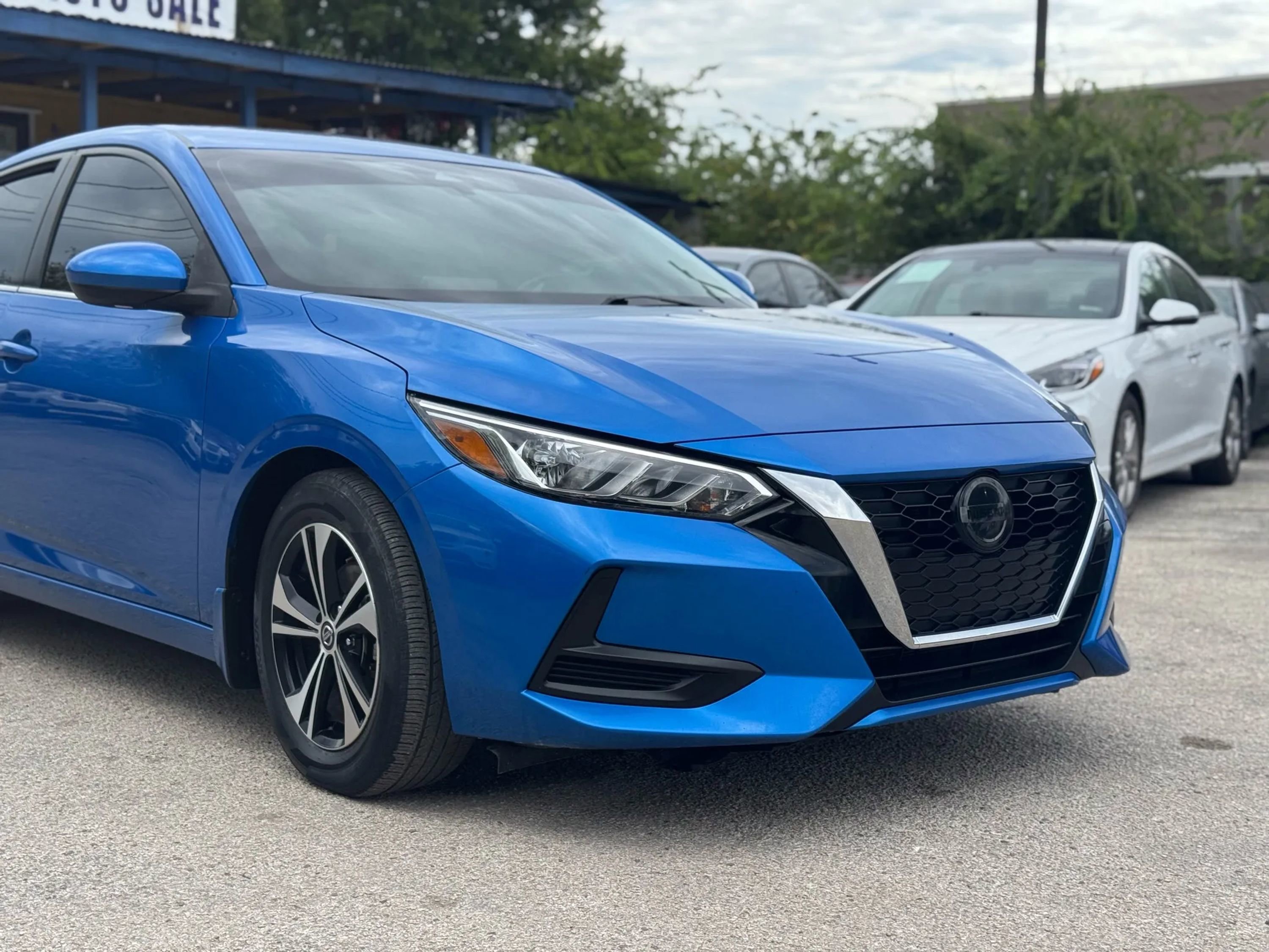Used 2021 Nissan Sentra SV image 3