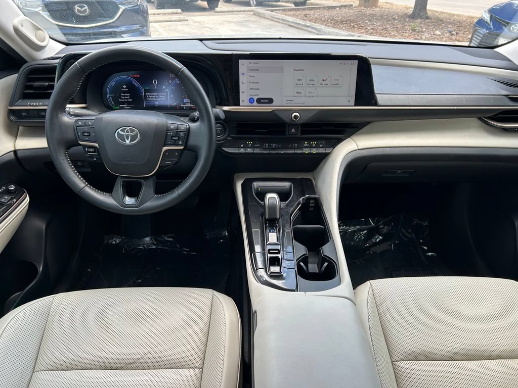 Used 2024 Toyota Crown AWD/4WD image 16