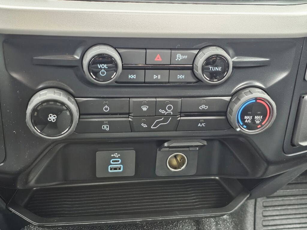 New 2025 Ford F350 XL w/ XL Chrome Package image 15