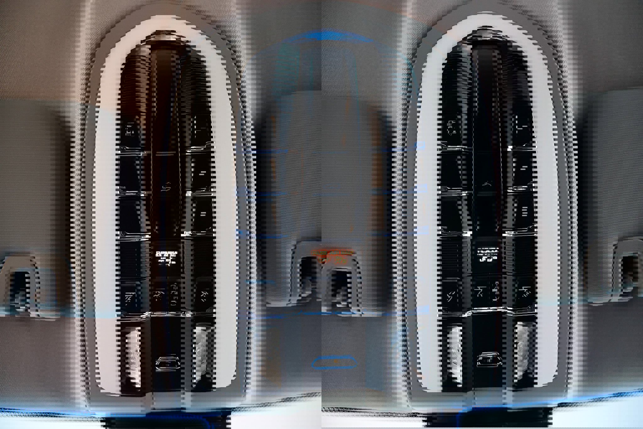 Used 2016 Porsche Panamera S image 51