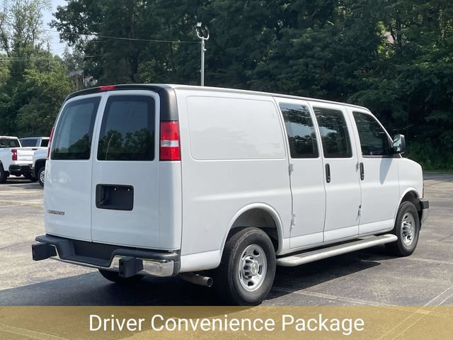 Used 2025 Chevrolet Express 2500 w/ Driver Convenience Package RWD image 3