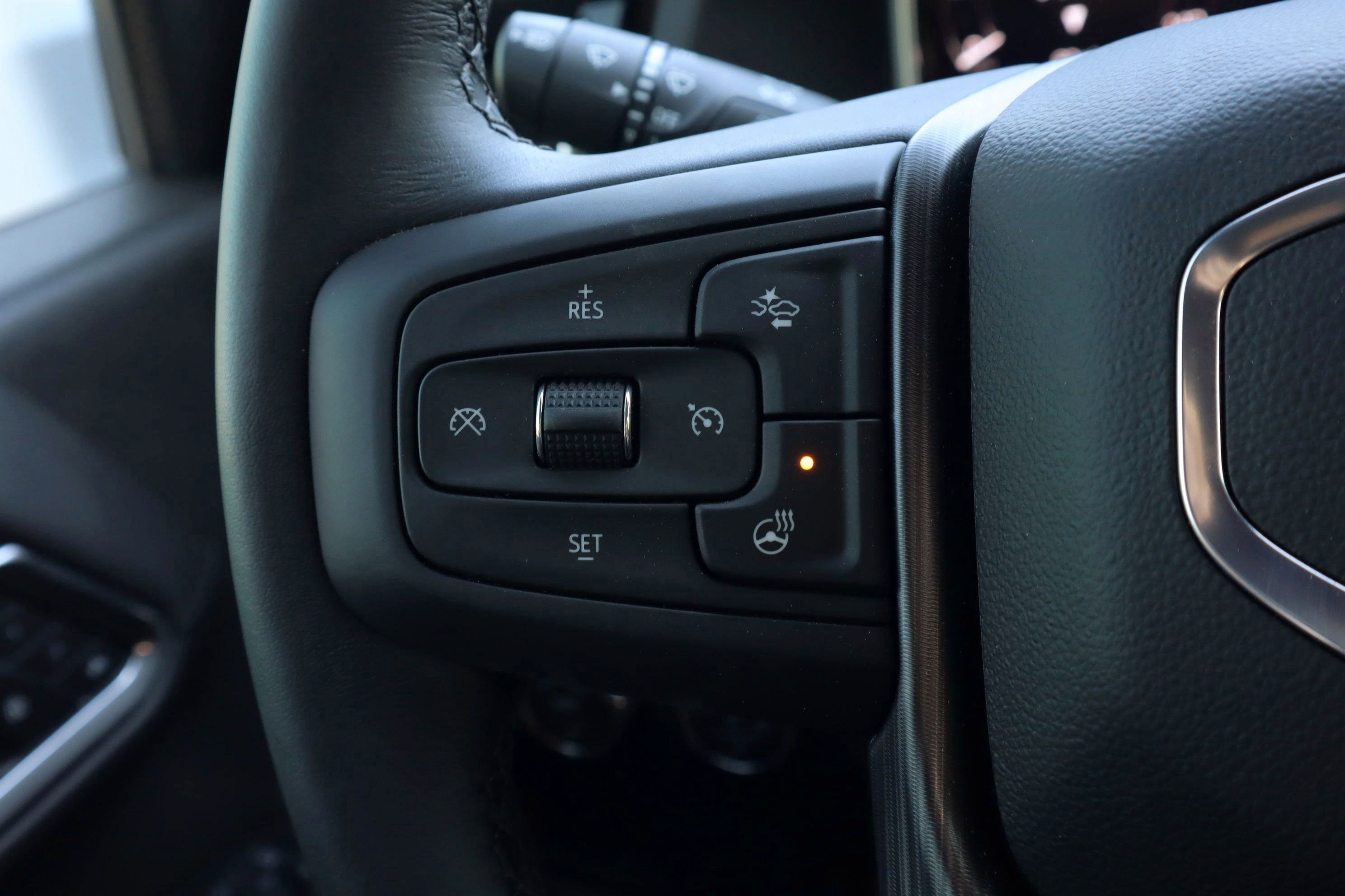 Used 2026 GMC Sierra 3500 Denali Ultimate w/ LPO, Black Badging Package image 20