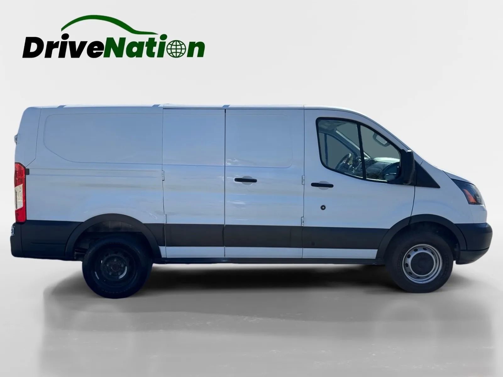 Used 2017 Ford Transit 250 130 Low Roof image 4