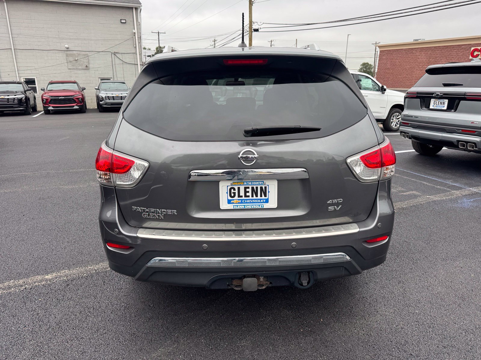 Used 2015 Nissan Pathfinder SV w/ Cargo Package FWD image 5