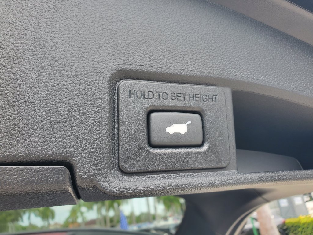 Used 2025 Acura RDX w/ Advance Package AWD/4WD image 9