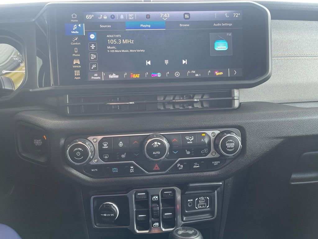 Used 2024 Jeep Wrangler Unlimited w/ Convenience Group image 27