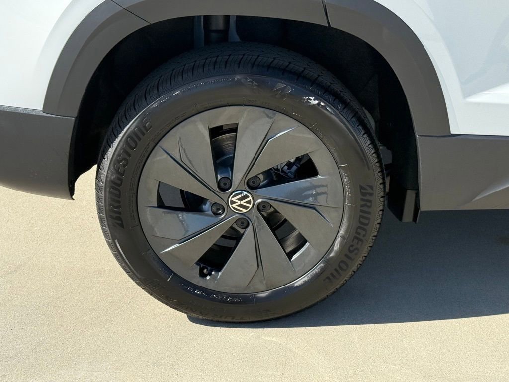 New 2026 Volkswagen Taos S image 8