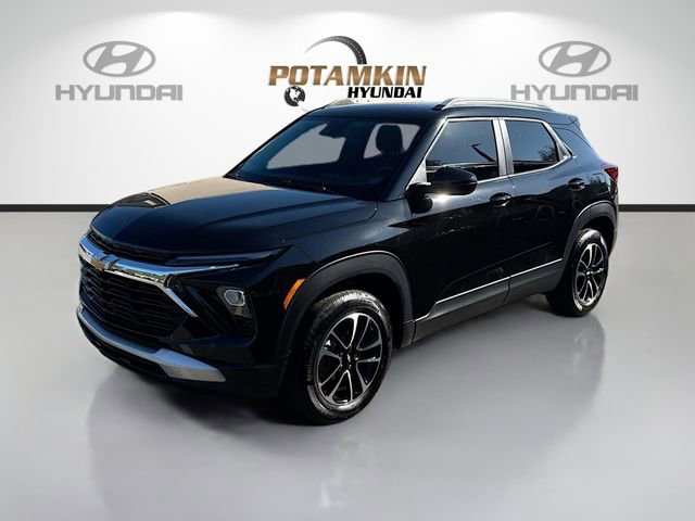 Used 2024 Chevrolet TrailBlazer LT w/ Driver Confidence Package image 1