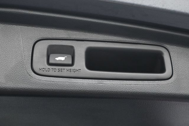 Used 2025 Honda CR-V Sport Touring image 2