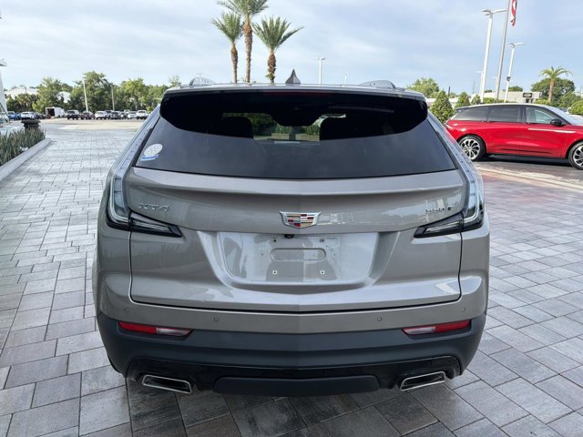 Used 2023 Cadillac XT4 Sport FWD image 3