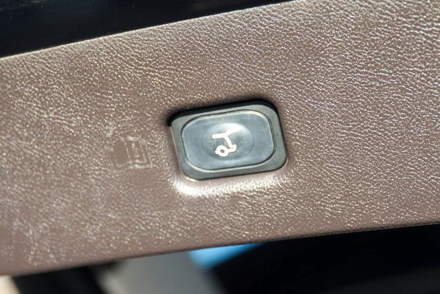 Used 2022 Lincoln Nautilus Black Label w/ Class II Trailer Tow Package image 9