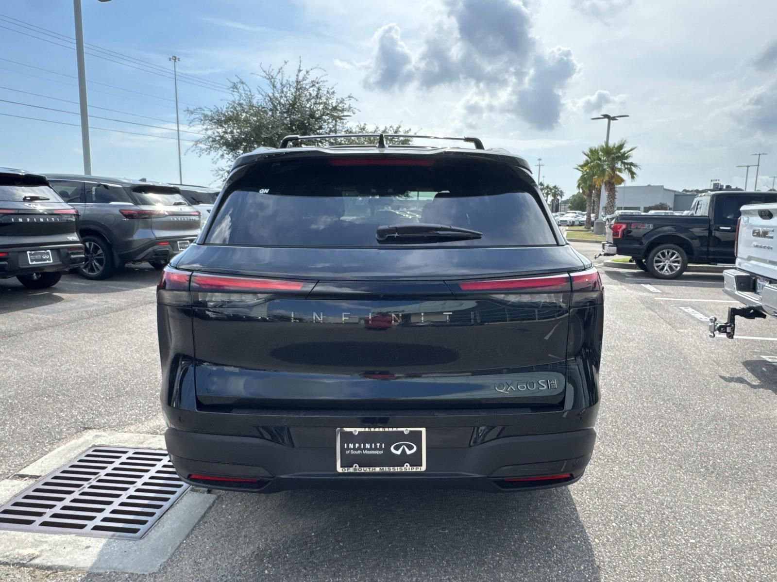New 2026 INFINITI QX60 Sport w/ Dark Cargo Package AWD/4WD image 6