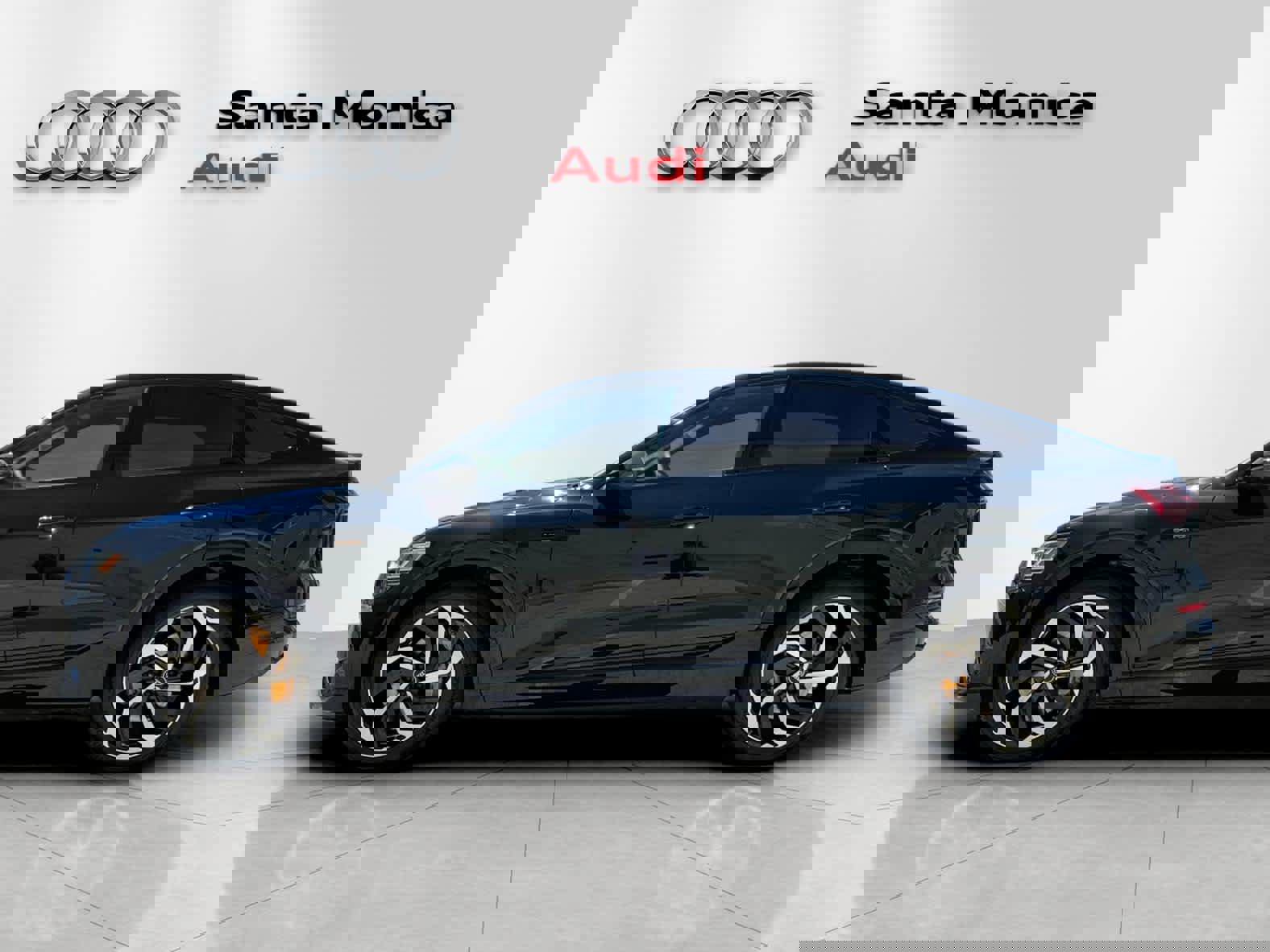 Used 2023 Audi e-tron Premium Plus w/ Premium Plus Package image 5