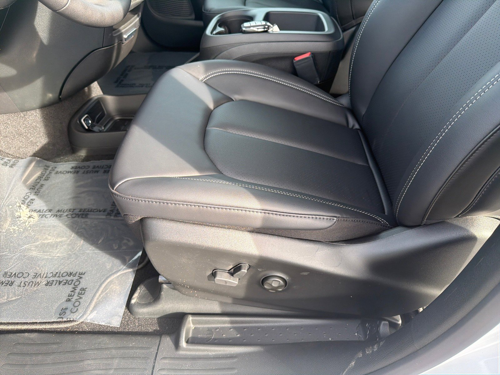 New 2026 Chrysler Pacifica Select image 11