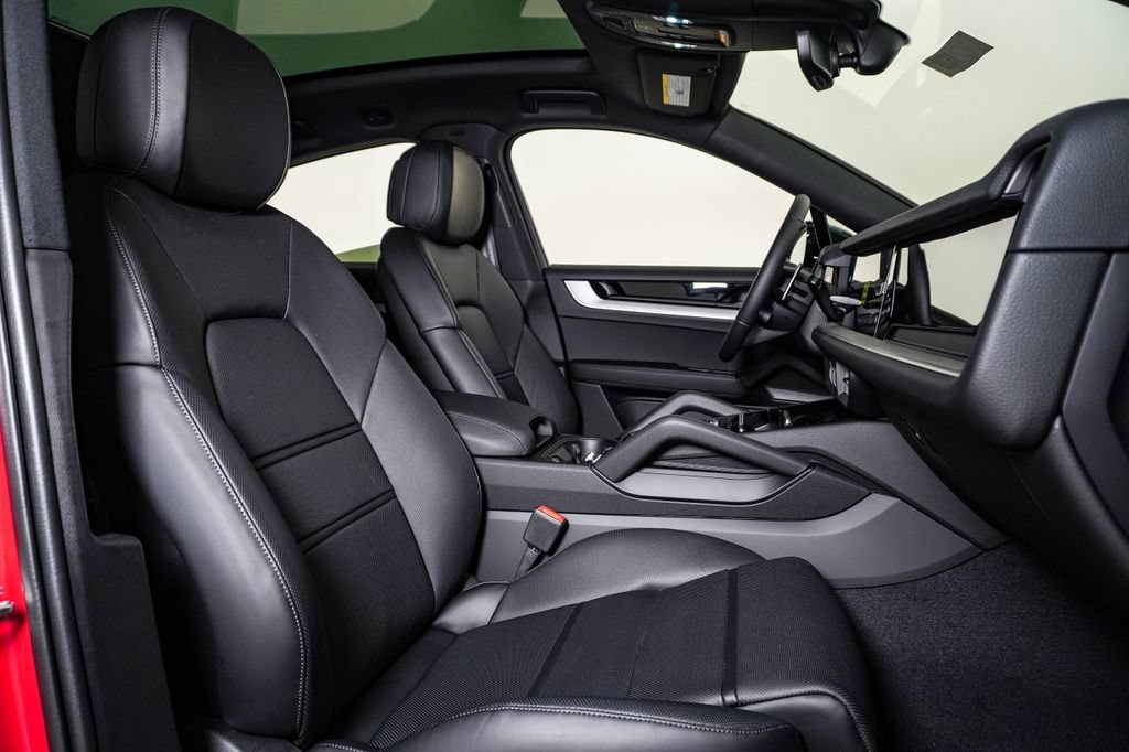 New 2026 Porsche Cayenne Coupe AWD/4WD image 15