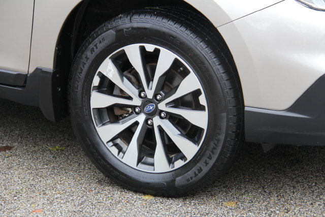 Used 2017 Subaru Outback 2.5i Limited AWD/4WD image 14