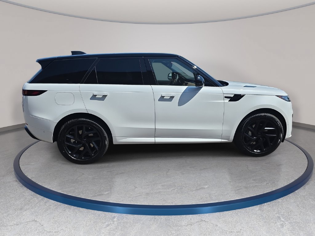 New 2026 Land Rover Range Rover Sport Dynamic SE AWD/4WD image 4