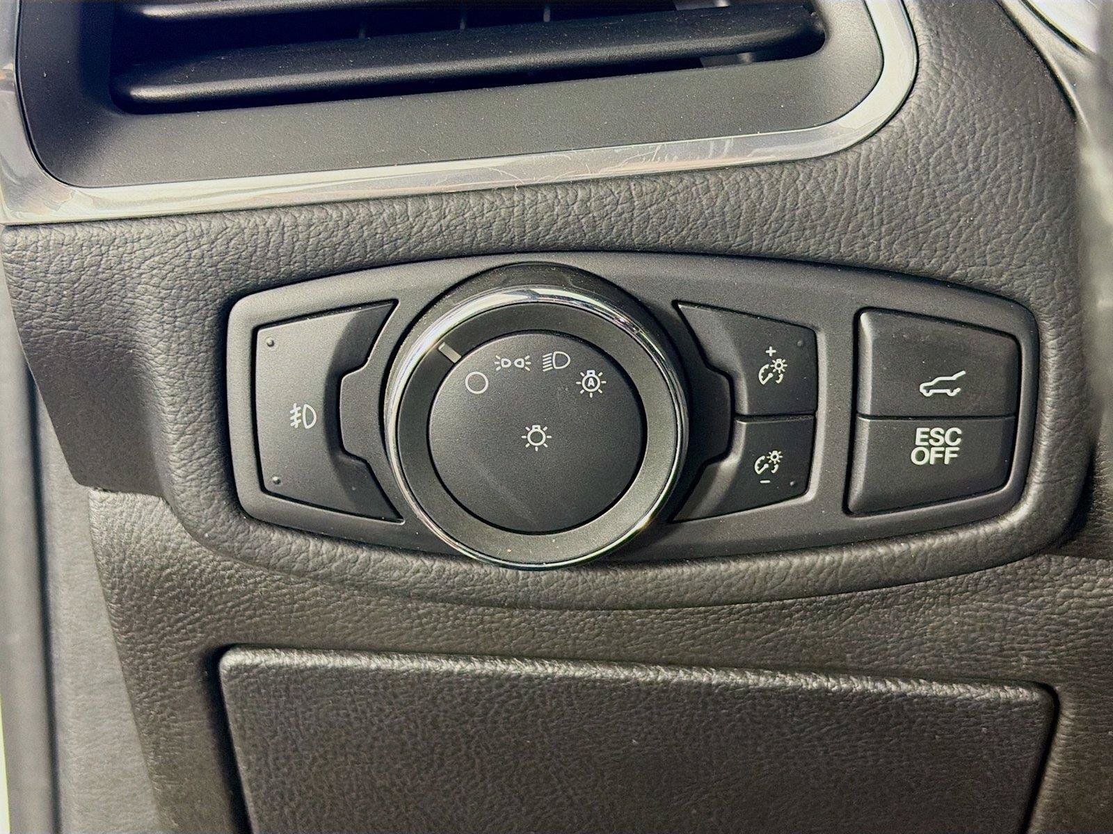 Used 2020 Ford Edge ST w/ Equipment Group 401A AWD/4WD image 17