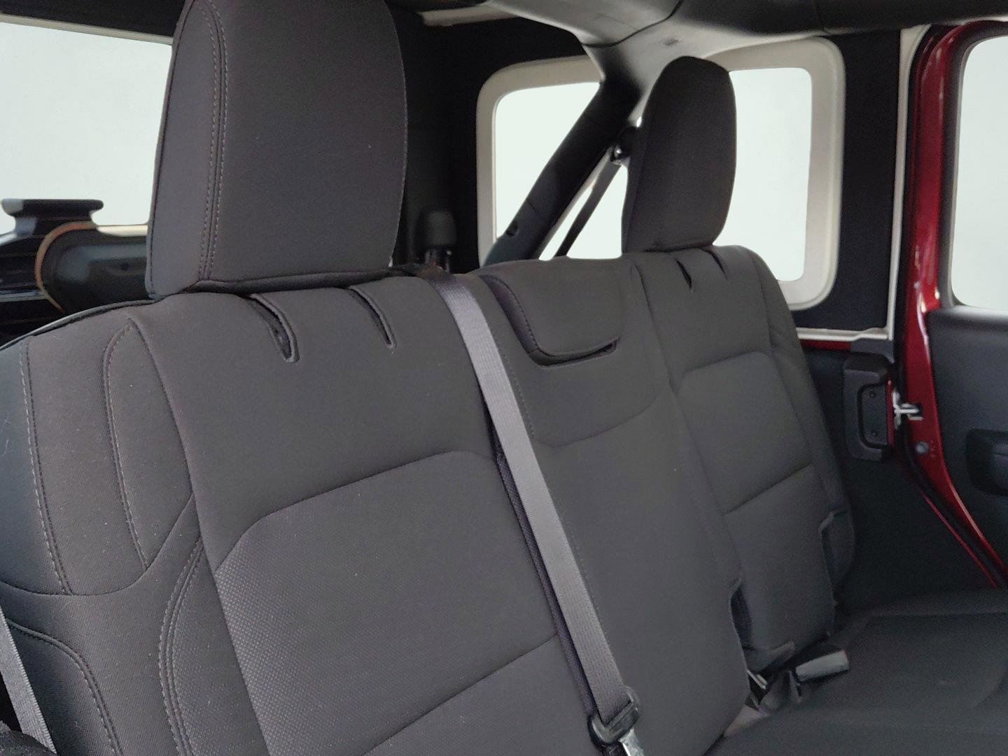 Used 2021 Jeep Wrangler Unlimited Sport image 15