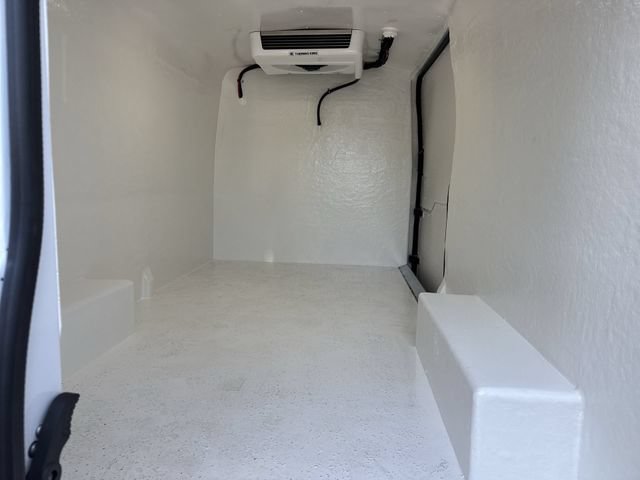 New 2026 Ford Transit 250 148 Medium Roof w/ Load Area Protection Package RWD image 16