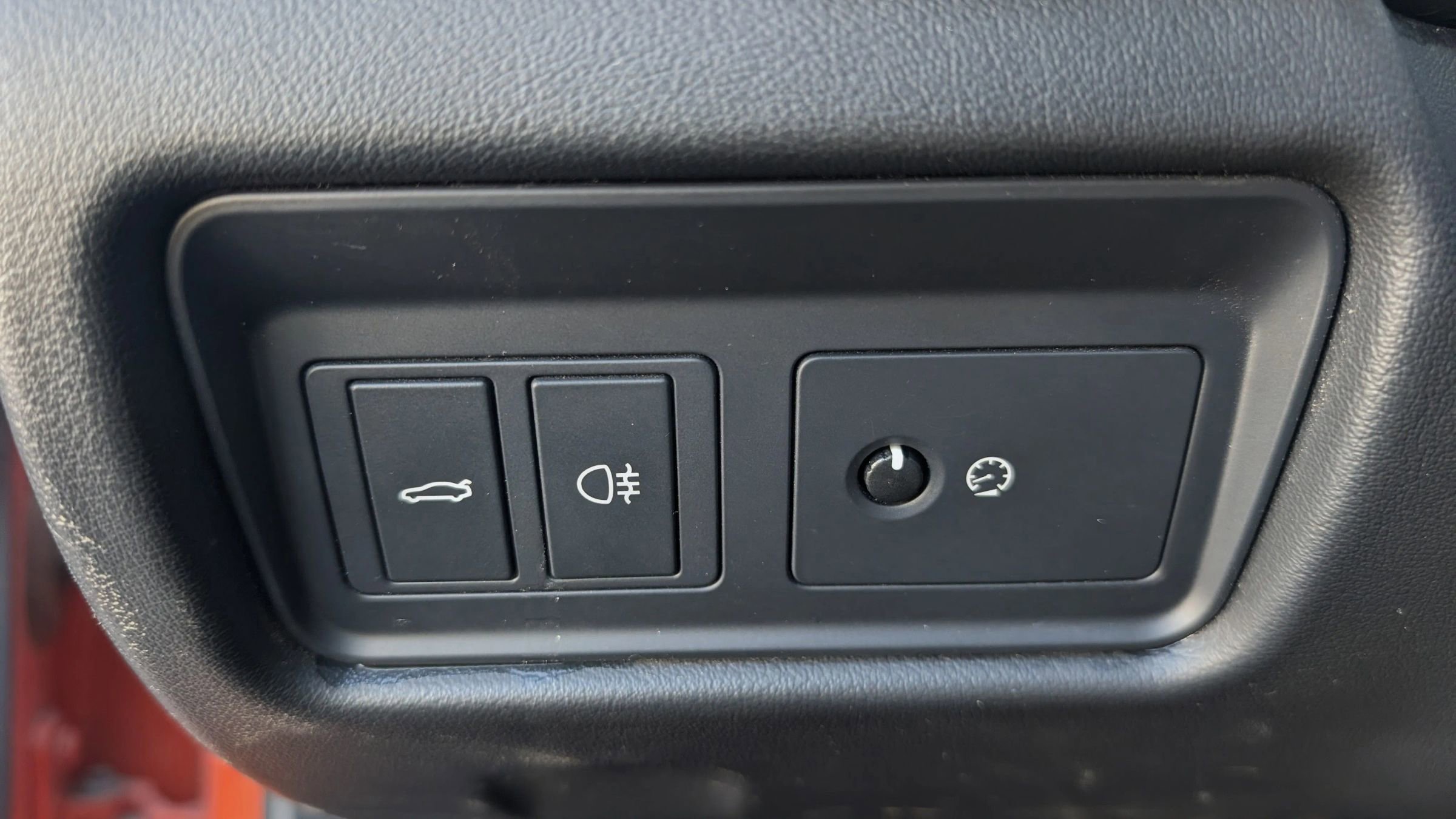 Used 2016 Jaguar F-TYPE R image 31