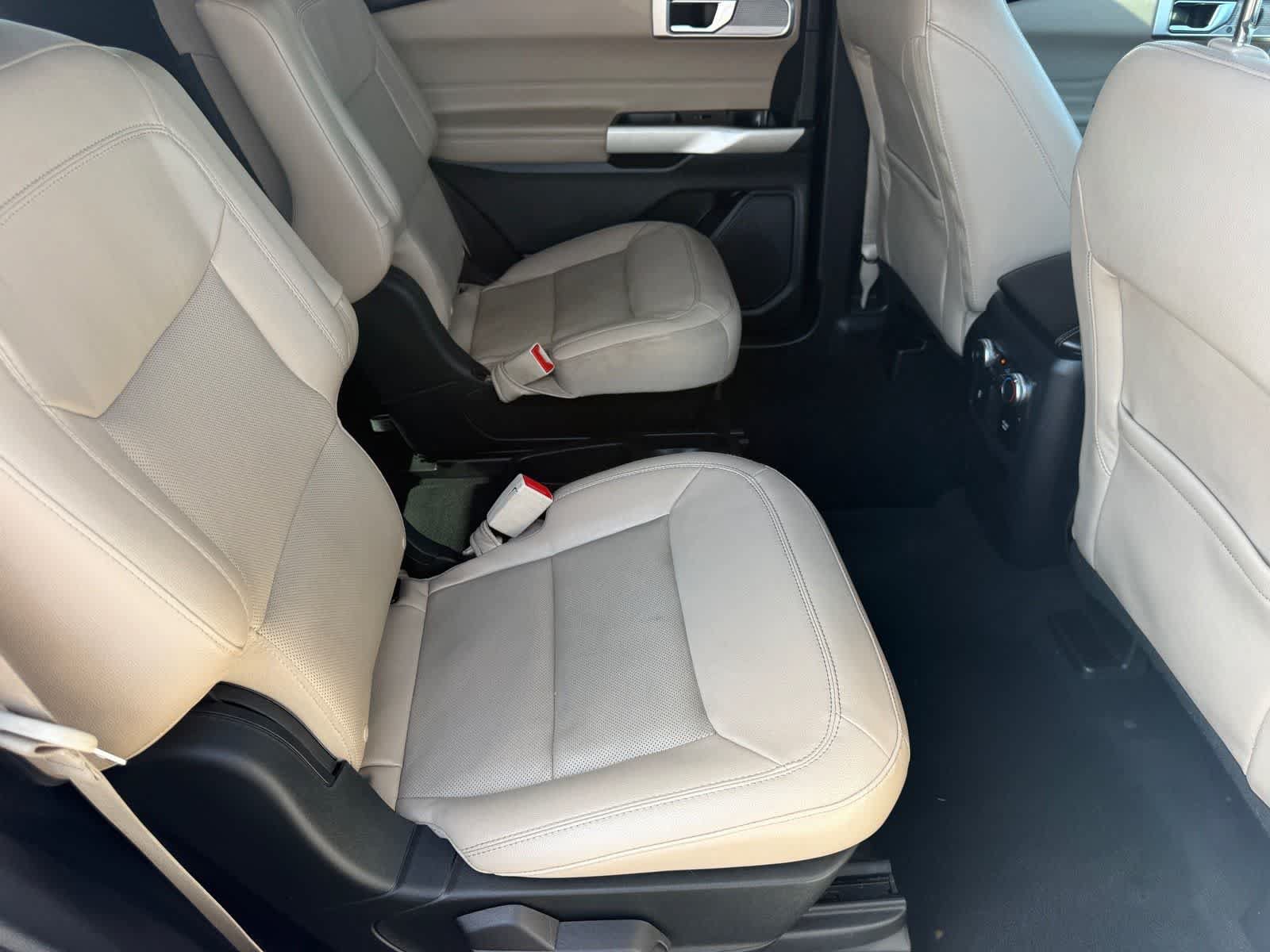Used 2021 Ford Explorer Limited w/ Hybrid Equipment Group 310A RWD image 31