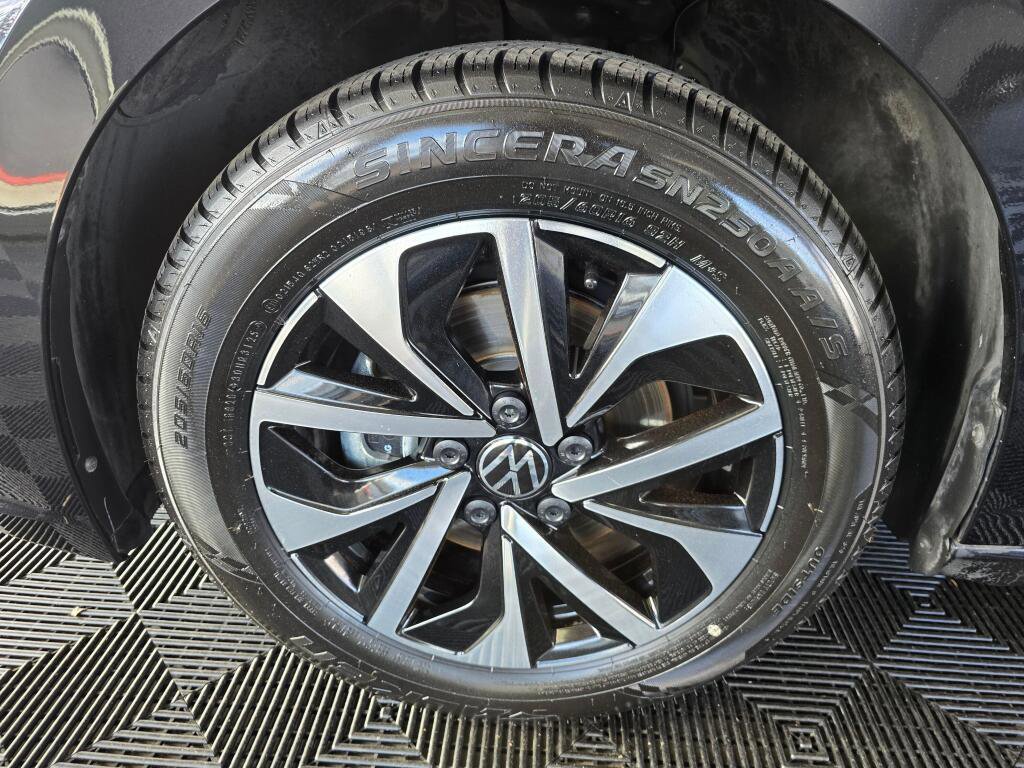 Used 2023 Volkswagen Jetta S w/ Driver Assistance Package image 12