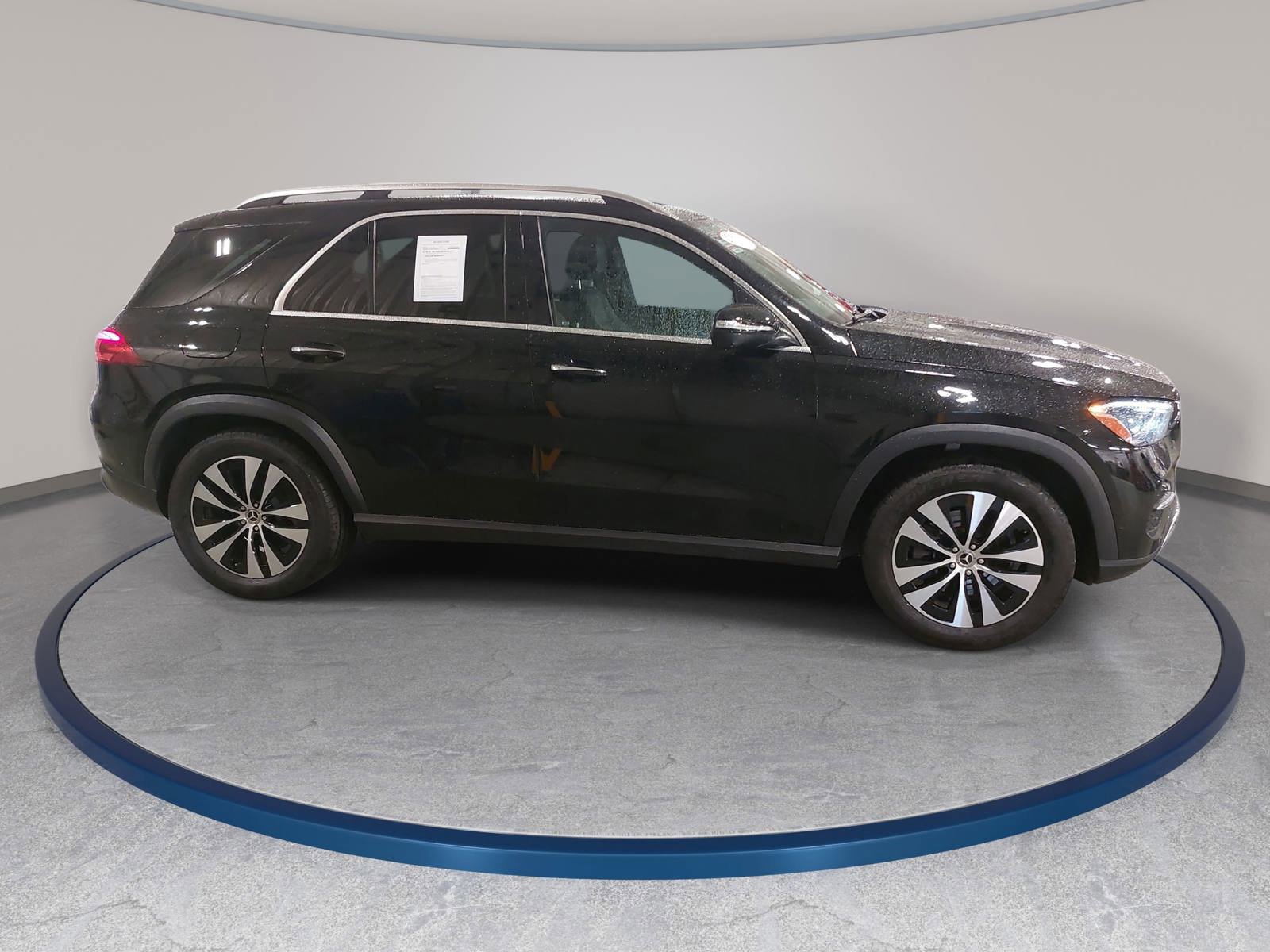 Used 2024 Mercedes-Benz GLE 350 4MATIC image 4