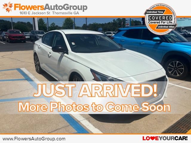 Used 2021 Nissan Altima 2.5 SR FWD image 1