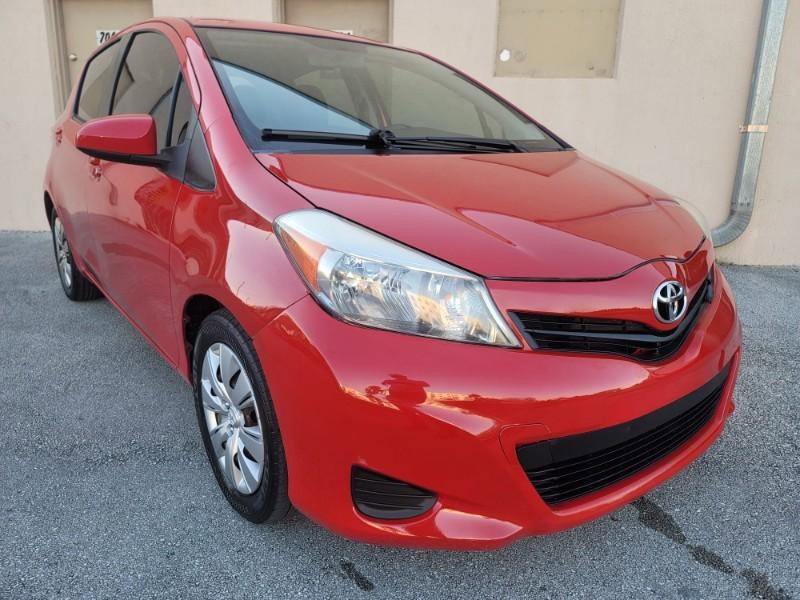 Used 2013 Toyota Yaris LE FWD image 9