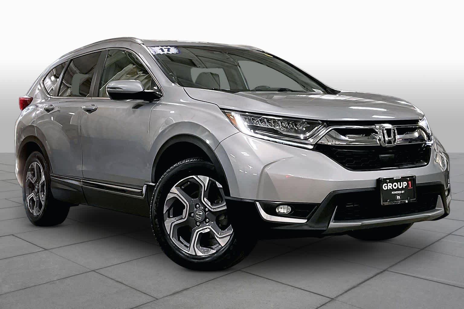 Used 2017 Honda CR-V Touring image 3