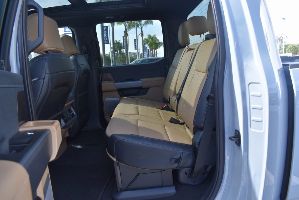 Used 2025 Ford F450 Lariat w/ FX4 Off-Road Package image 15