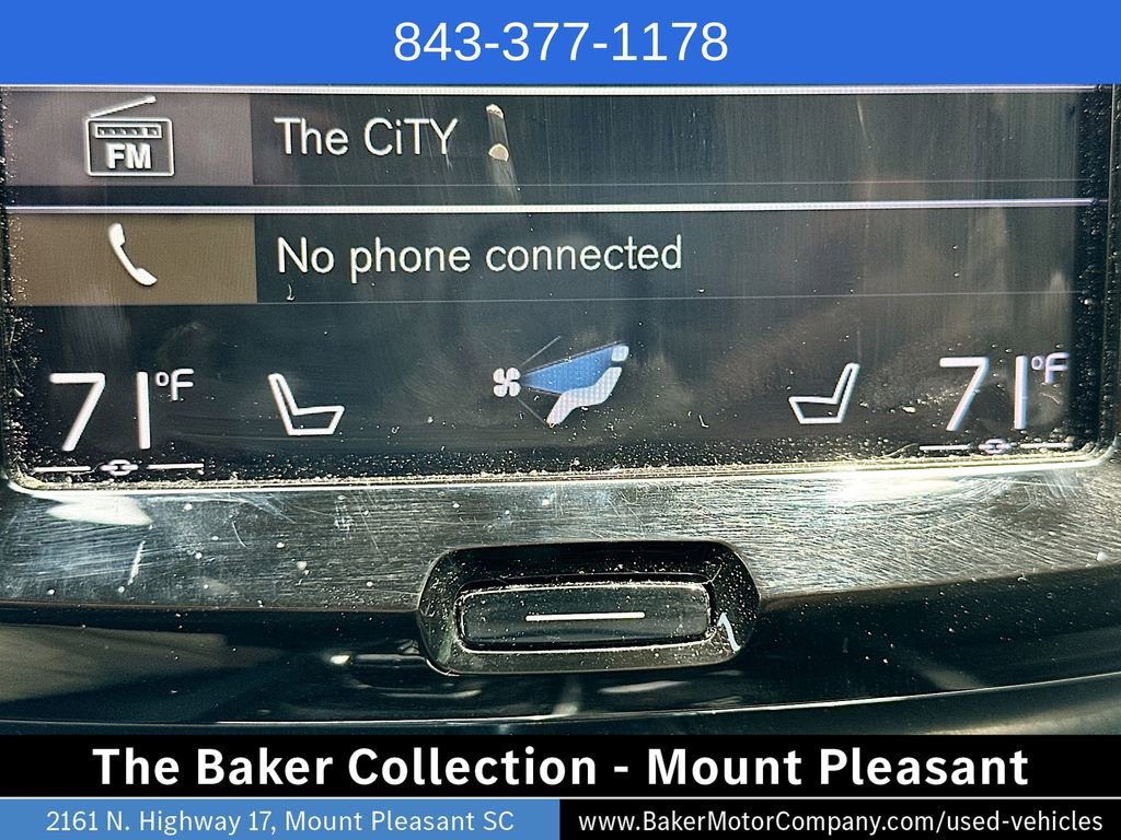 Used 2019 Volvo XC60 T5 Momentum w/ Multimedia Package AWD/4WD image 16