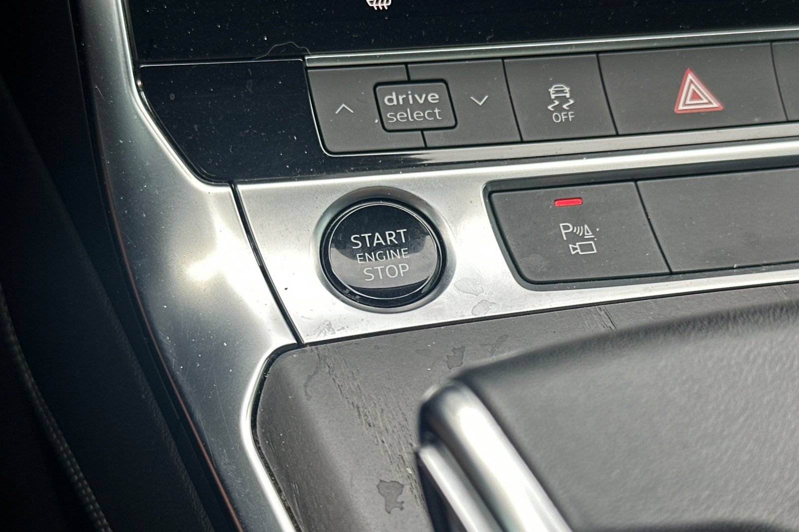 Used 2023 Audi A6 Premium Plus w/ Premium Plus Package AWD/4WD image 32