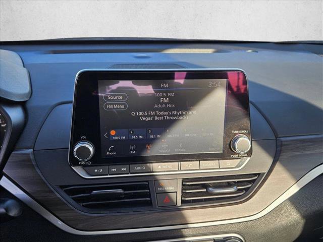 Used 2024 Nissan Altima 2.5 SV image 12