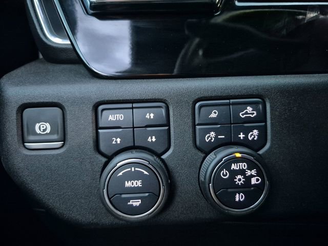 Certified 2025 Chevrolet Silverado 2500 LT w/ All Star Edition AWD/4WD image 25