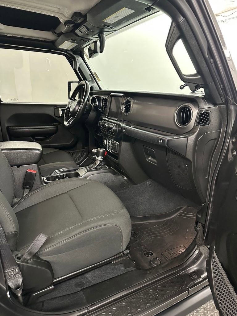 Used 2022 Jeep Gladiator Willys image 42