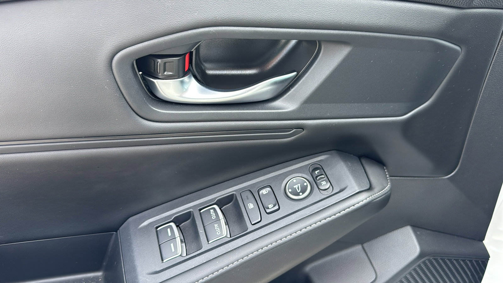 Used 2024 Honda Accord Sport image 11